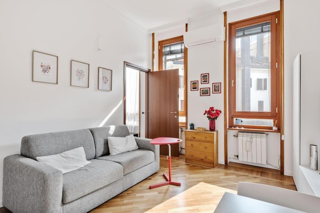 Easylife - Bello E Luminoso Flat In Zona Centrale Milano Exterior foto